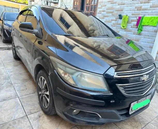 Chevrolet Onix Hatch LTZ 1.4 8V Flex Power Aut. 4P 2015