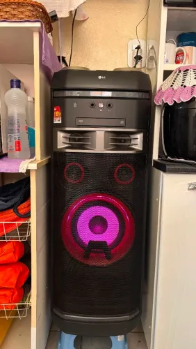 Caixa de som LG XBOOM.