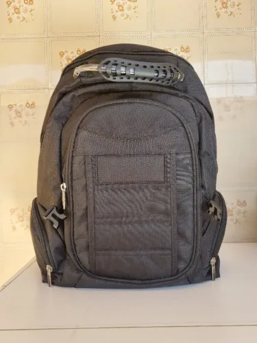 Mochila Executiva Notebook Reforçada Saída Cabo USB