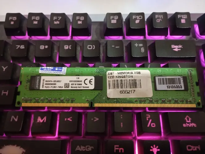 Memória RAM 4GB DDR3 1333Mhz