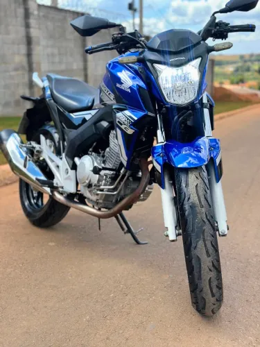 Vende se Twister 250 F 2021
