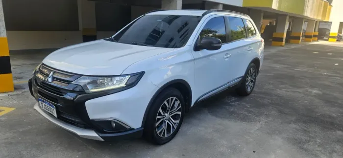 Mitsubishi Outlander 2.0 16V 160cv Aut. 2016
