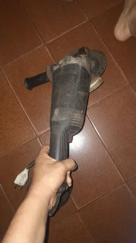 Vendo excelente lixadeira esmerilhadeira funcionando perfeitamente zap *40