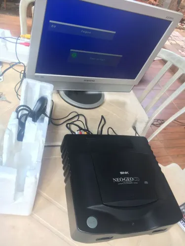 Neogeo CD completo na caixa