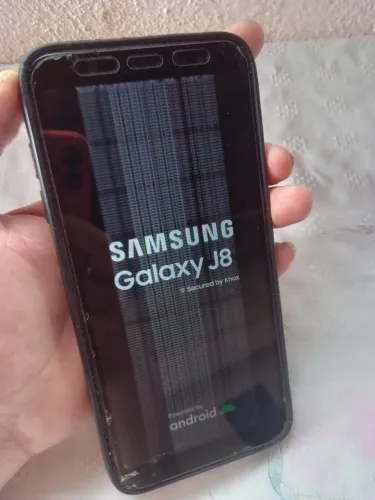 Samsung j8