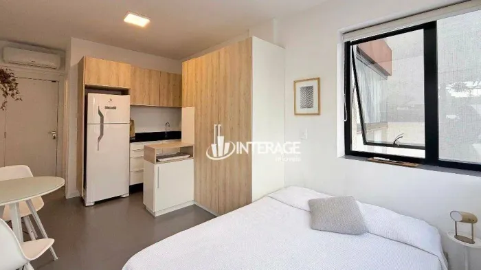 Studio com 1 quarto para alugar, 19 m² por R$ 3.099/mês - Bigorrilho - Curitiba/PR