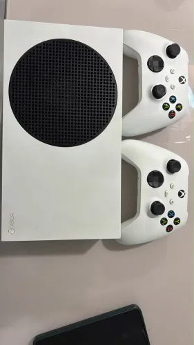 Xbox Series S 512GB + 2 Controles Originais + Cabos