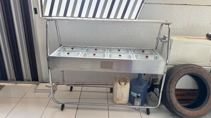 Self-service 8 cubas pouco tempo usado