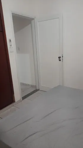 Alugo quartos em Santo Amaro só para homens !