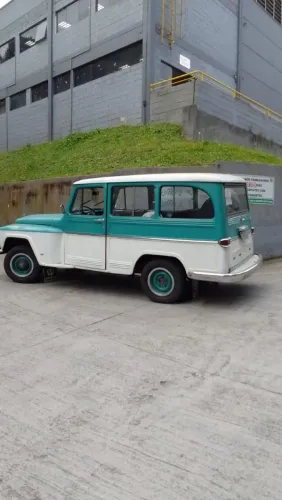 Ford F-75 4X2 2.6 V12 1971