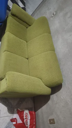 ? Sofá 2 Lugares - Confortável, Espaçoso e Bem Conservado ?