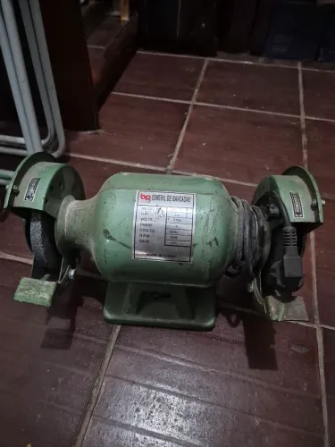 motoesmeril de bancada (modelo BR Tools BG-6)