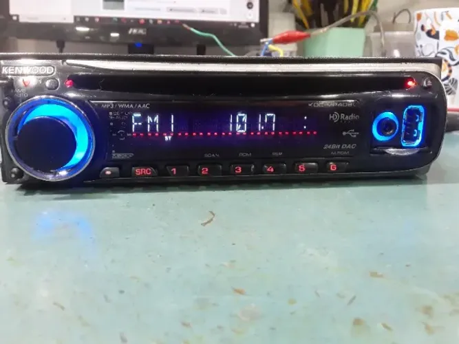 Radio Kenwood KDC-MP408U com Bluetooth