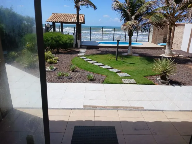 Casas na Praia da Caueira