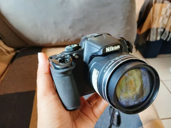 CÂMERA NIKON COOLPIX P520 - PARA CONSERTO/PEÇAS