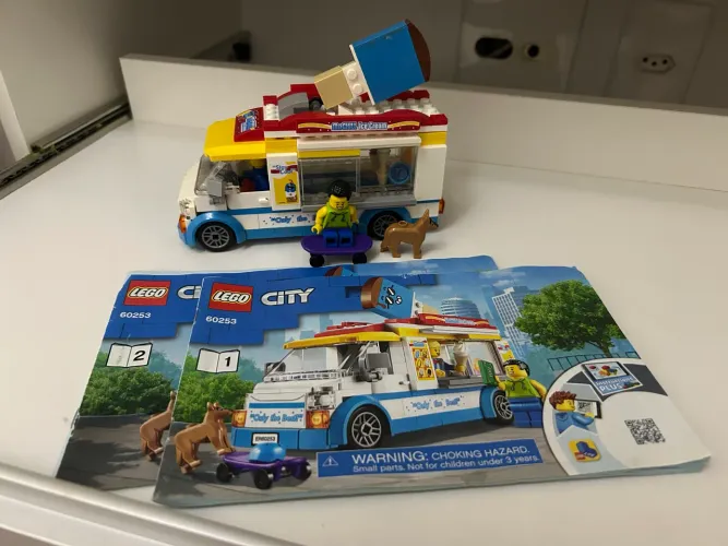 LEGO  Caminhão de sorvete