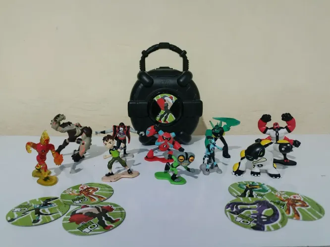 Bonecos Ben 10