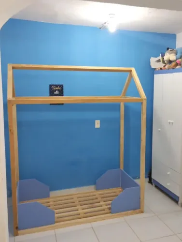 CAMA MONTESSORIANA AZUL