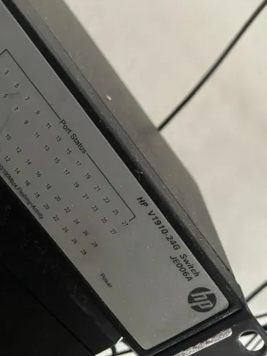Switch HP 1920-24G Gerenciável | 24 Portas Gigabit | Profissional