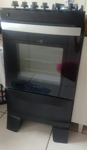 VENDO FOGÃO ATLAS - 4 BOCAS  Vendo fogão Atlas de 4 bocas, ideal para o preparo das refeiç