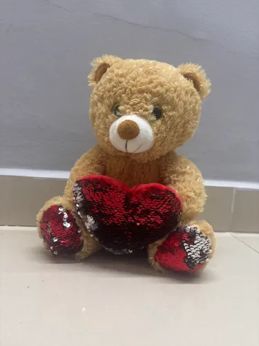 pelucia de urso com coração
