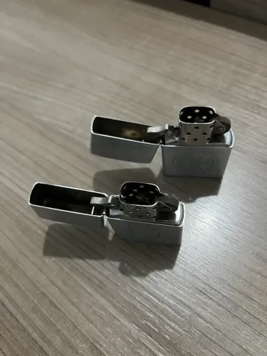 2 isqueiros zippo - Fab em 1996 - Coleção 