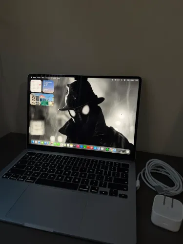 MacBook Air M5 16GB RAM 512 SSD 2 Dias de Uso Garantia Apple 1 ANO
