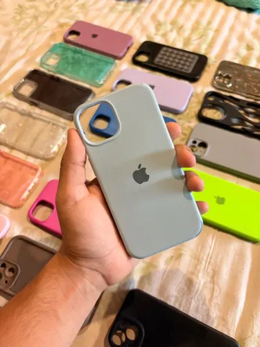 Capinha Silicone IPhone 13/14 Cinza