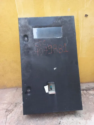 Vendo caixa de padrão trifásico comercial