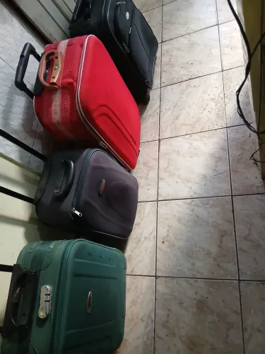 Malas de 10 kilos a bordo cada uma 80 reas