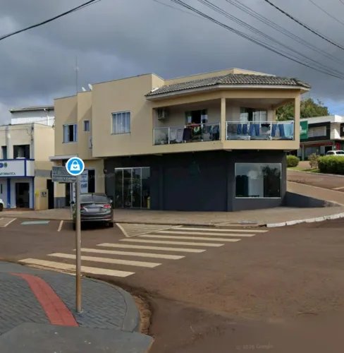 Apartamento comercial casa em cima e sala pra alugar em baixo