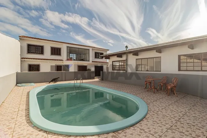 Casa à venda Rua CORONEL PAULO ALCIDES PORTO COSTA, 329, Laranjal, Pelotas/RS. 5 dormitóri