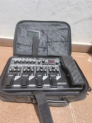 Pedaleira para guitarra BOSS ME-70 COSM