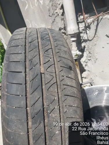 Vendo o pneu 185x65x15