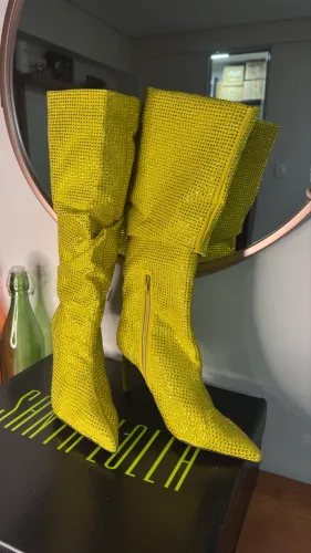 Bota Santa Lolla em Strass verde 36?