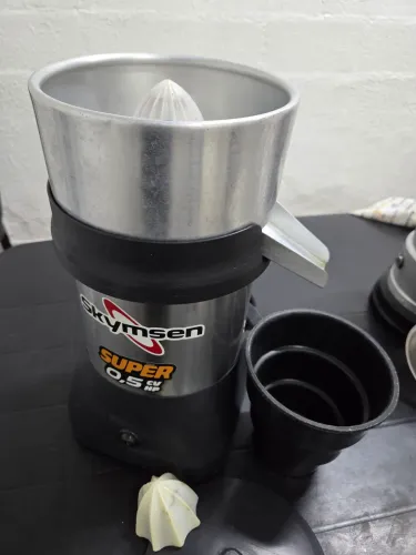 Extrator de suco industrial SKYMSEN EX SUPER INOX 0.5CV- BIVOLT<br>*600,00*