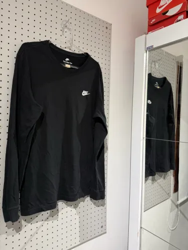 CAMISETA NIKE MANGA LONGA - PRETO