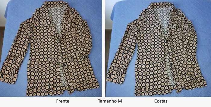 Blazer estampado com bolsos na frente.