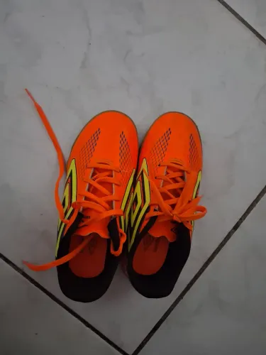 Chuteira para futsal da umbro