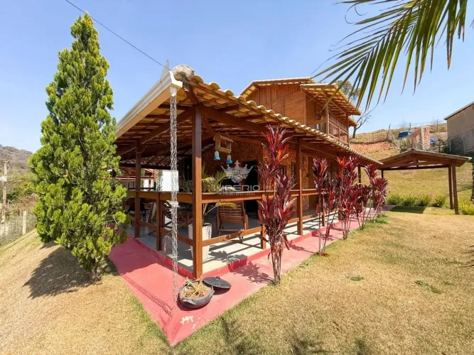 SÍTIO ENCANTADOR À VENDA BRUMADINHO-1.000 M²