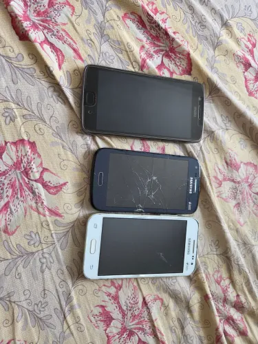 Celulares para retirada de peças