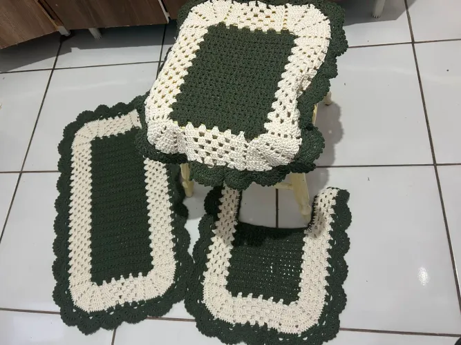 Conjunto de tapete banheiro crochê