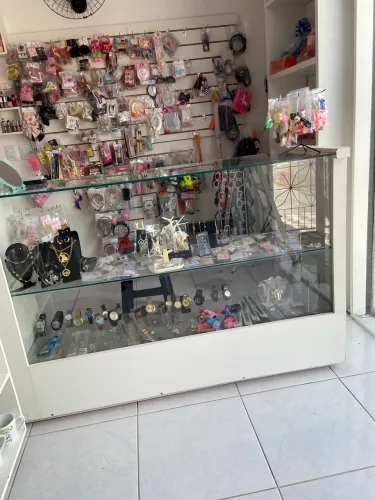 Balcão Vitrine de Vidro para Loja - Excelente Estado