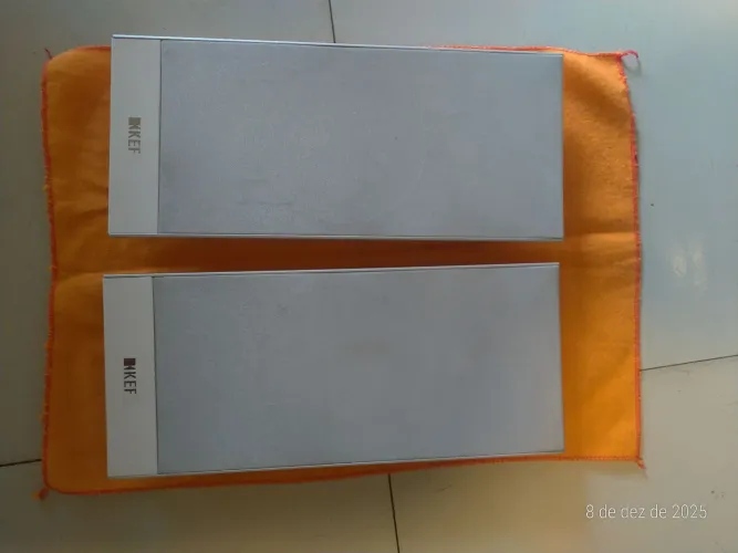 Caixas KEF T101 Slim 