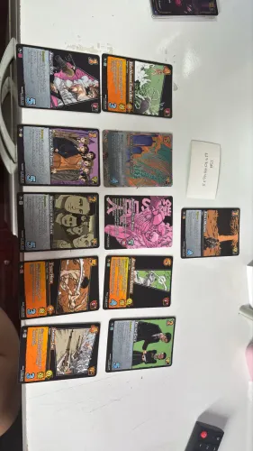 lote cartas originais attack on Titan (com cartas raras)