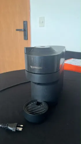 Cafeteira Nespresso Seminova + Porta Cápsulas - Excelente Estado