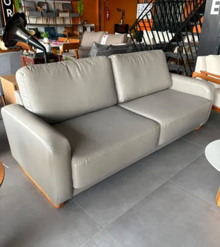 Sofá Canadá em courino elegante e confortável novo a pronta entrega 