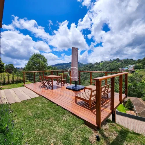 Sobrado com 4 dormitórios à venda, 230 m² por R$ 2.375.000,00 - Recanto das Araucárias - C