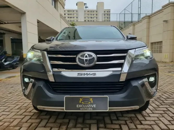 Toyota Hilux SW4 SRX Diamo. 4X4 2.8 TB DIE AUT 2020