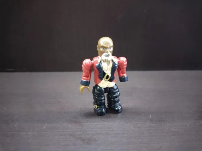 Boneco Pyrates Mega Bloks 